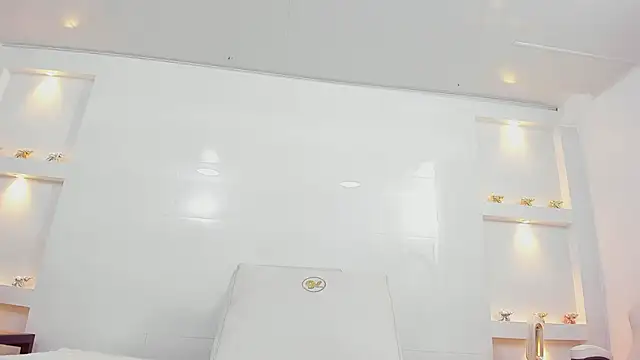 ikia lopez  online show from 02.05.26