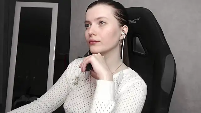 cute elfy  online show from 09.16.25