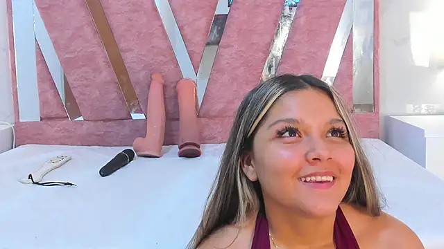 Wonderkloe  online show from 03.04.26