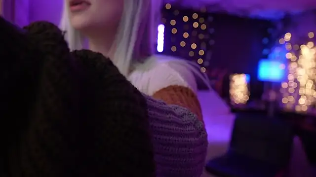 littlelune online show from 10.26.25