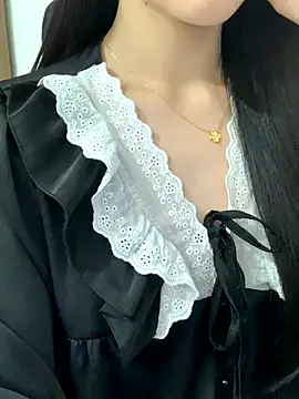 JennyQueen18 online show from 12.22.25