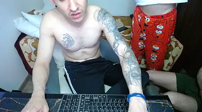 Snapshot of bossking017 chatting on 02.10.25 bossking017 online show from 02.10.25