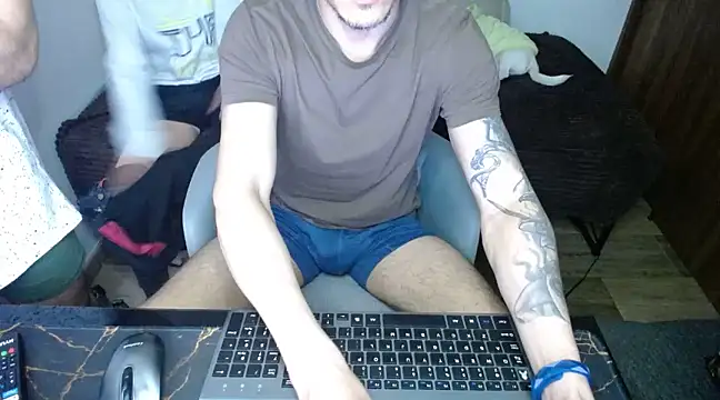 Snapshot of bossking017 chatting on 02.22.25 bossking017 online show from 02.22.25