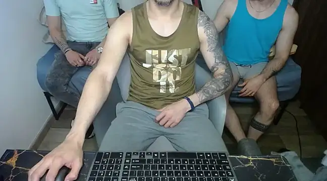 Snapshot of bossking017 chatting on 03.13.25 bossking017 online show from 03.13.25