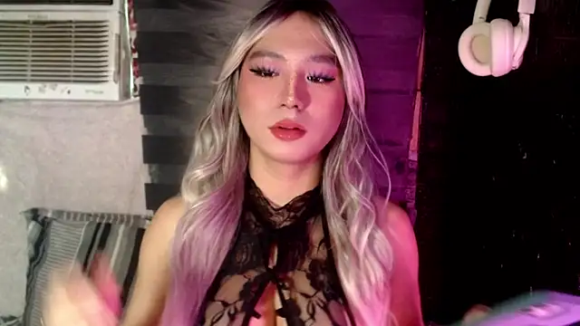 UrhotlucyTS online show from 10.09.25