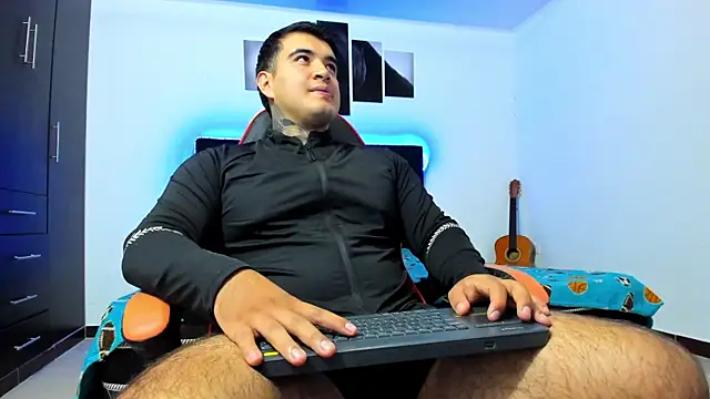 thiago  cp01 online show from 03.10.26