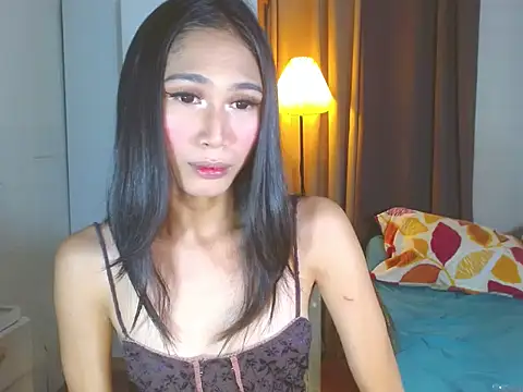 Snapshot of kittygurl124 chatting on 09.25.25 kittygurl124 online show from 09.25.25