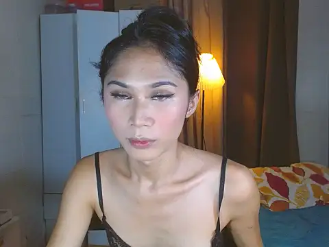 Snapshot of kittygurl124 chatting on 09.28.25 kittygurl124 online show from 09.28.25