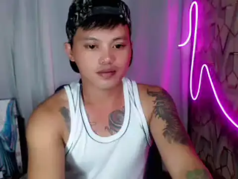 Snapshot of urhotfucker13 chatting on 07.10.26 urhotfucker13 online show from 07.10.26