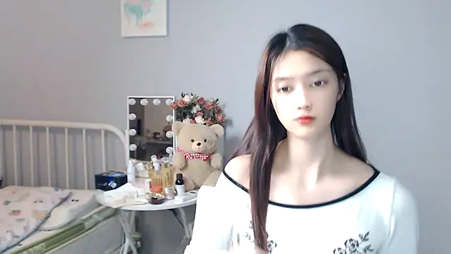 Mimi-cnbaby online show from 10.18.25