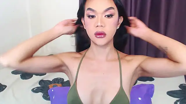 Snapshot of SeductiveCelina chatting on 09.28.25 SeductiveCelina online show from 09.28.25