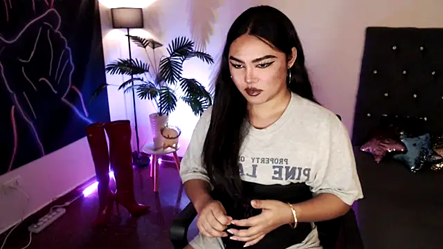 Unique Maya online show from 02.28.26