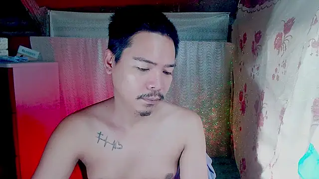 Snapshot of MANIACasianX chatting on 10.15.25 MANIACasianX online show from 10.15.25