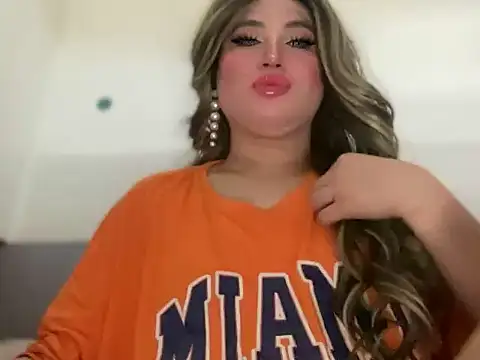 Snapshot of Naughtyrosecum chatting on 09.11.25 Naughtyrosecum online show from 09.11.25