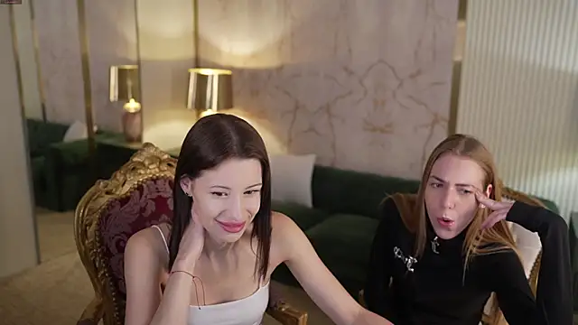 Selena Glow online show from 09.08.25