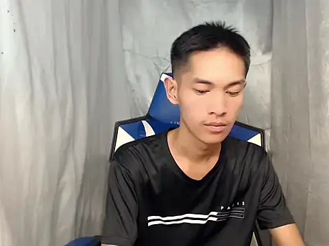 riks tyler online show from 04.13.26