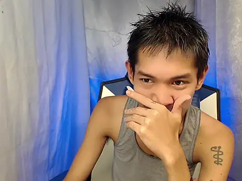 Snapshot of riks_tyler chatting on 05.17.26 riks tyler online show from 05.17.26