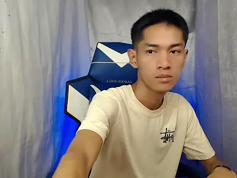 Snapshot of riks_tyler chatting on 05.31.26 riks tyler online show from 05.31.26