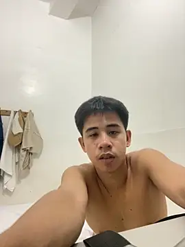 Snapshot of urasianbigcock chatting on 10.18.25 urasianbigcock online show from 10.18.25