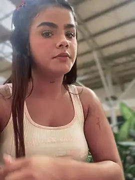 Snapshot of Kaily_Sweet16 chatting on 11.04.25 Kaily Sweet16 online show from 11.04.25