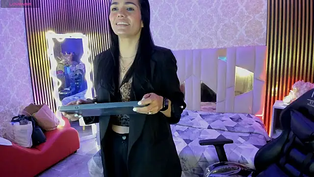 Snapshot of Rosalind_tay chatting on 10.14.25 Rosalind tay online show from 10.14.25