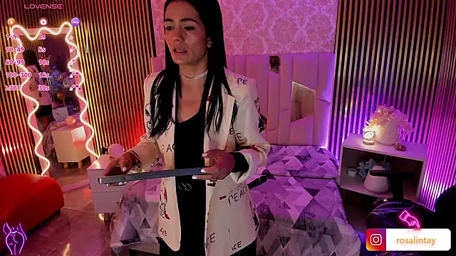 Snapshot of Rosalind_tay chatting on 10.16.25 Rosalind tay online show from 10.16.25