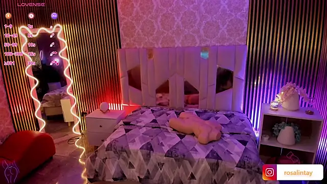 Snapshot of Rosalind_tay chatting on 10.17.25 Rosalind tay online show from 10.17.25