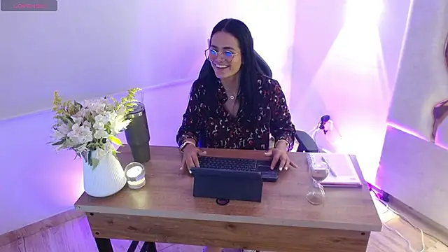 Snapshot of Rosalind_tay chatting on 10.24.25 Rosalind tay online show from 10.24.25