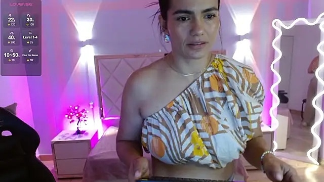 Snapshot of Rosalind_tay chatting on 03.06.26 Rosalind tay online show from 03.06.26