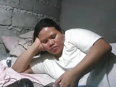 Snapshot of xxwild_pussyxx chatting on 09.22.25 xxwild pussyxx online show from 09.22.25