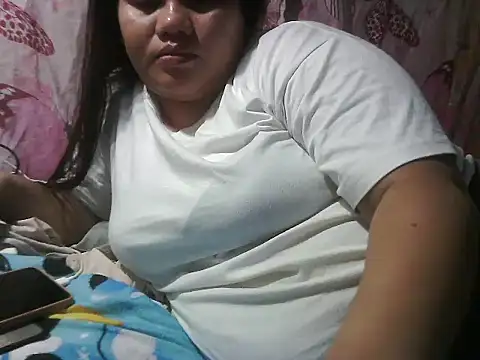 Snapshot of xxwild_pussyxx chatting on 10.24.25 xxwild pussyxx online show from 10.24.25