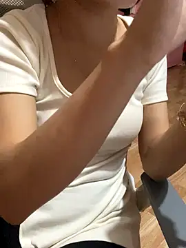 Mina048 online show from 10.04.25