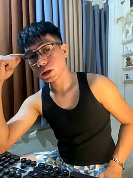 xshyboyx online show from 12.03.25