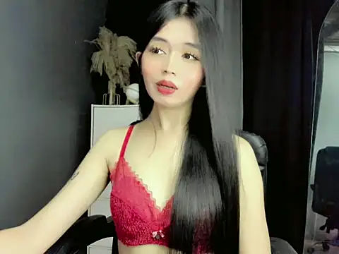 Snapshot of LexiLove chatting on 09.24.25 LexiLove online show from 09.24.25