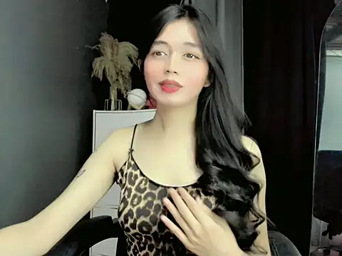 Snapshot of LexiLove chatting on 10.02.25 LexiLove online show from 10.02.25