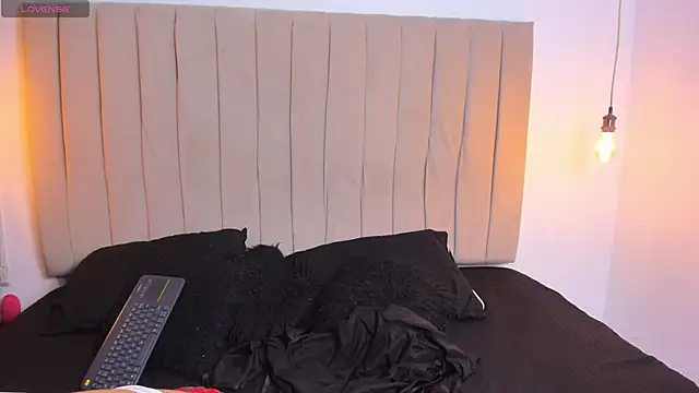 ana foxi online show from 10.04.25