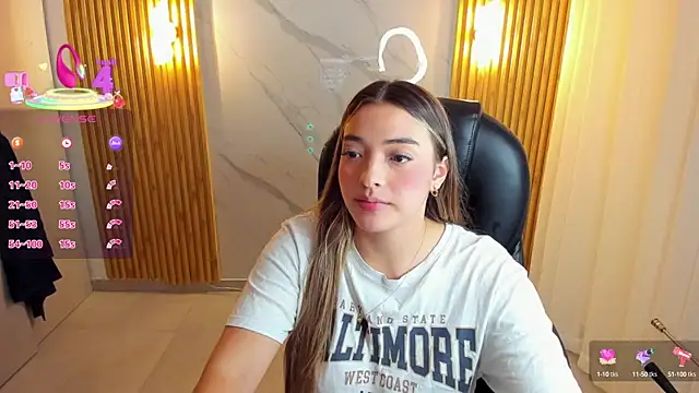 Snapshot of KYLIE_JONES6 chatting on 09.18.25 KYLIE JONES6 online show from 09.18.25