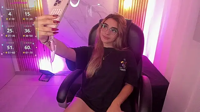 Snapshot of KYLIE_JONES6 chatting on 04.16.26 KYLIE JONES6 online show from 04.16.26