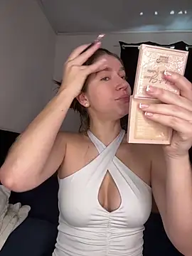 Agata Holman online show from 02.25.26