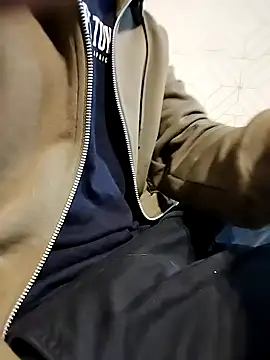 boy8540 online show from 04.01.26