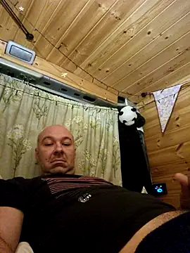 Snapshot of annubis69 chatting on 11.04.25 annubis69 online show from 11.04.25