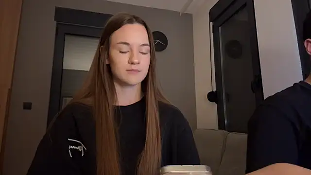 Snapshot of TenDouble chatting on 09.21.25 TenDouble online show from 09.21.25