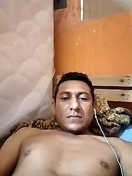 Snapshot of Albertmarc2 chatting on 11.23.25 Albertmarc2 online show from 11.23.25