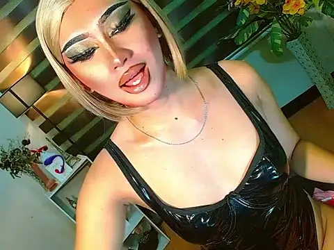 Snapshot of Queen_yasii_88 chatting on 04.19.26 Queen yasii 88 online show from 04.19.26