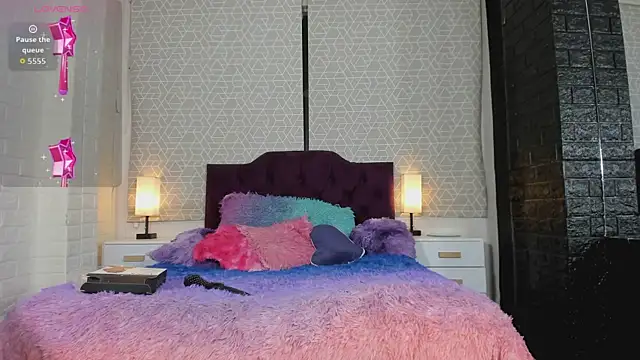 Zamara Kleii online show from 09.17.25