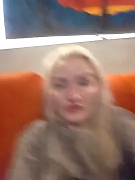 Snapshot of KateMonroe chatting on 05.10.26 KateMonroe online show from 05.10.26
