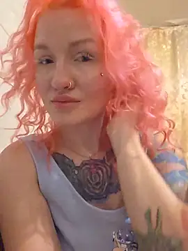 Snapshot of KateMonroe chatting on 05.20.26 KateMonroe online show from 05.20.26