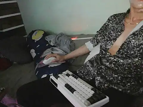 boyhigh1997 online show from 10.21.25