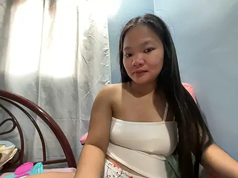 Snapshot of princess_janine chatting on 03.08.26 princess janine online show from 03.08.26