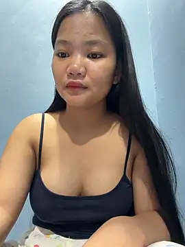 Snapshot of princess_janine chatting on 06.17.26 princess janine online show from 06.17.26